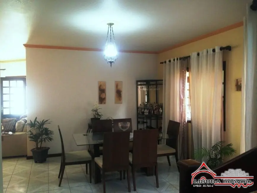 Foto 4 de Casa com 3 quartos à venda, 191m2 em Cidade Jardim, Jacarei - SP