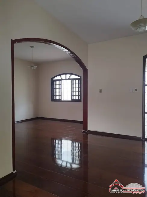Foto 4 de Casa com 3 quartos para alugar, 151m2 em Jardim Santa Maria, Jacarei - SP