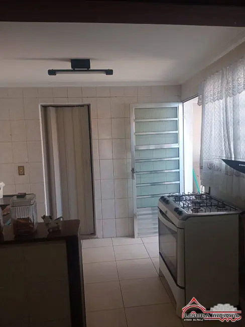 Foto 7 de Casa de Condomínio com 3 quartos à venda, 132m2 em Parque Califórnia, Jacarei - SP