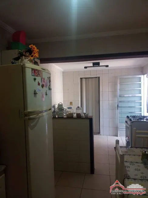 Foto 5 de Casa de Condomínio com 3 quartos à venda, 132m2 em Parque Califórnia, Jacarei - SP