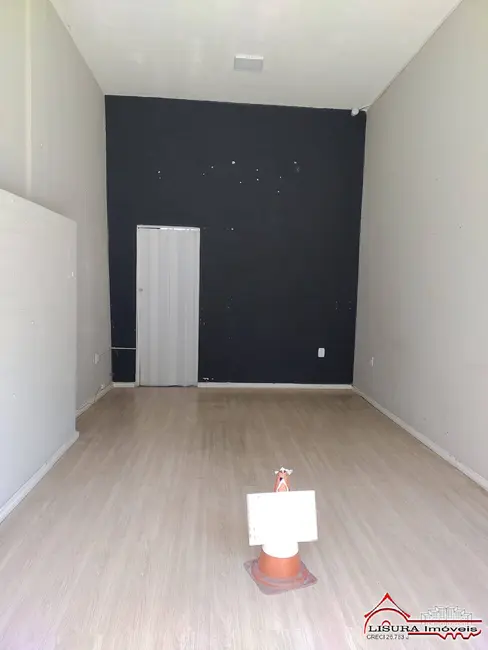 Foto 2 de Sala Comercial com 2 quartos para alugar, 20m2 em Centro, Jacarei - SP