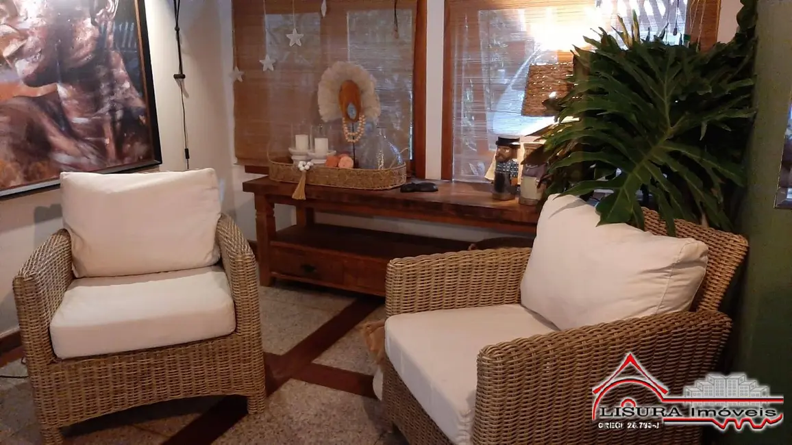 Foto 7 de Casa com 4 quartos à venda, 294m2 em Jacarei - SP