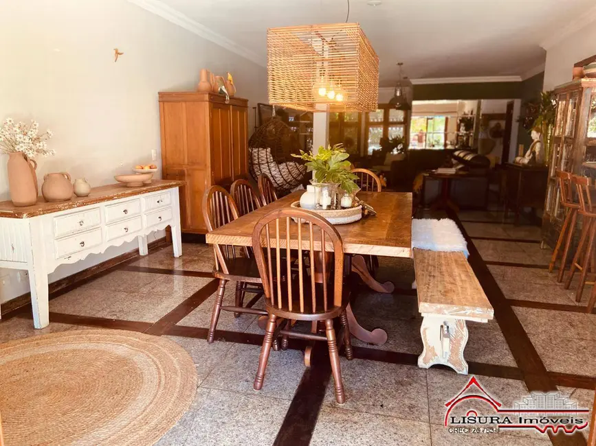 Foto 3 de Casa com 4 quartos à venda, 294m2 em Jacarei - SP