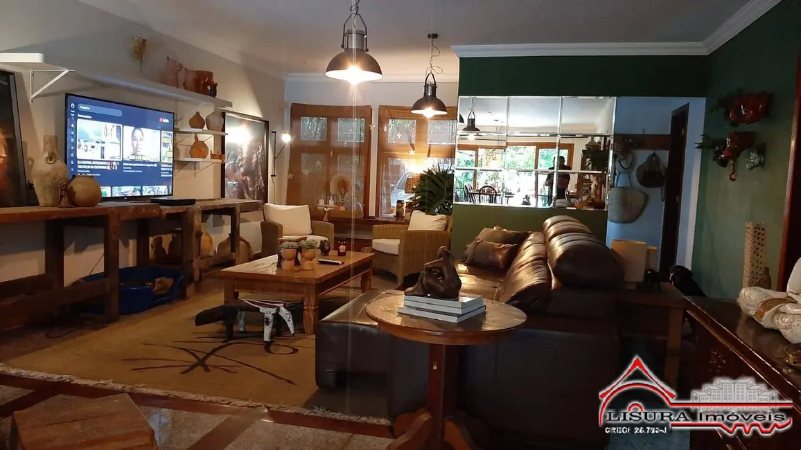 Foto 1 de Casa com 4 quartos à venda, 294m2 em Jacarei - SP