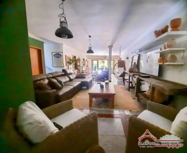 Foto 4 de Casa com 4 quartos à venda, 294m2 em Jacarei - SP