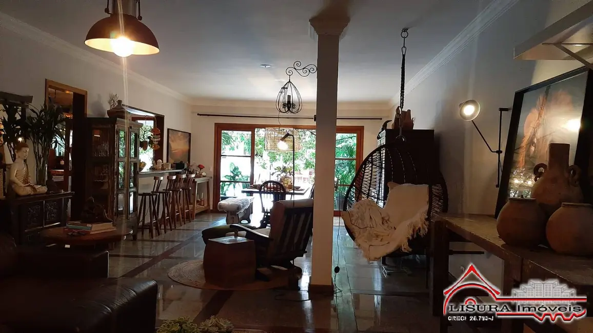 Foto 6 de Casa com 4 quartos à venda, 294m2 em Jacarei - SP