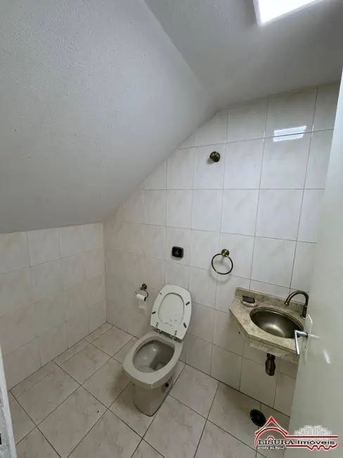 Casa com 3 quartos à venda, 140m2 em Parque Brasil, Jacarei - SP - imagem 6 Foto 6 de Casa com 3 quartos à venda, 140m2 em Parque Brasil, Jacarei - SP