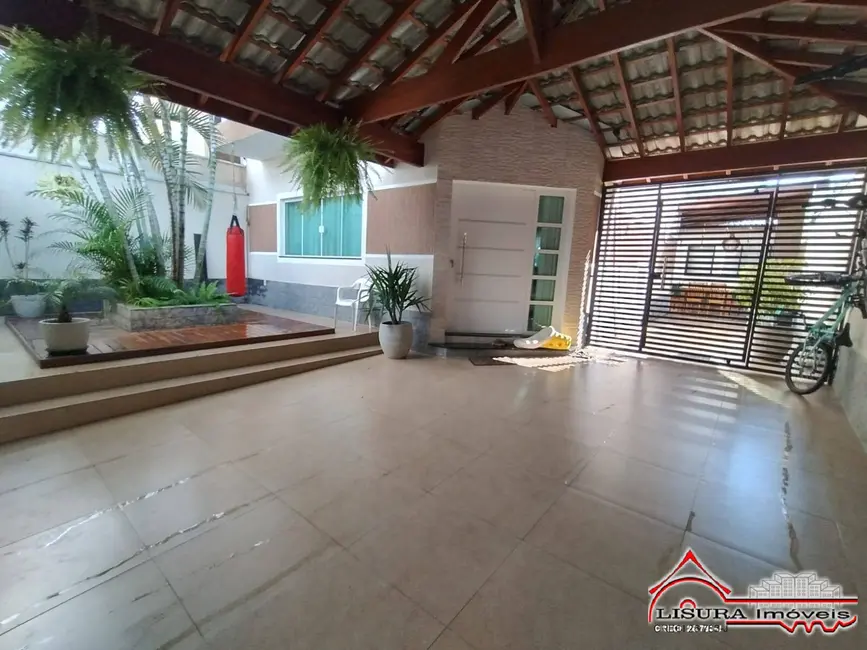 Foto 1 de Casa com 3 quartos à venda, 225m2 em Loteamento Villa Branca, Jacarei - SP