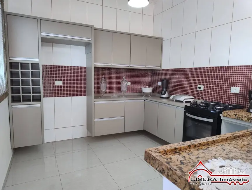 Foto 8 de Casa com 3 quartos à venda, 225m2 em Loteamento Villa Branca, Jacarei - SP
