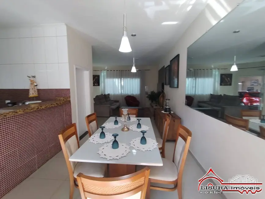 Foto 7 de Casa com 3 quartos à venda, 225m2 em Loteamento Villa Branca, Jacarei - SP