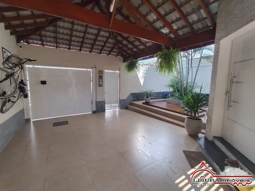 Foto 2 de Casa com 3 quartos à venda, 225m2 em Loteamento Villa Branca, Jacarei - SP