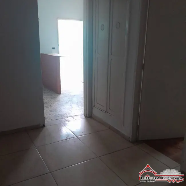 Foto 8 de Casa com 2 quartos para alugar, 60m2 em Centro, Jacarei - SP