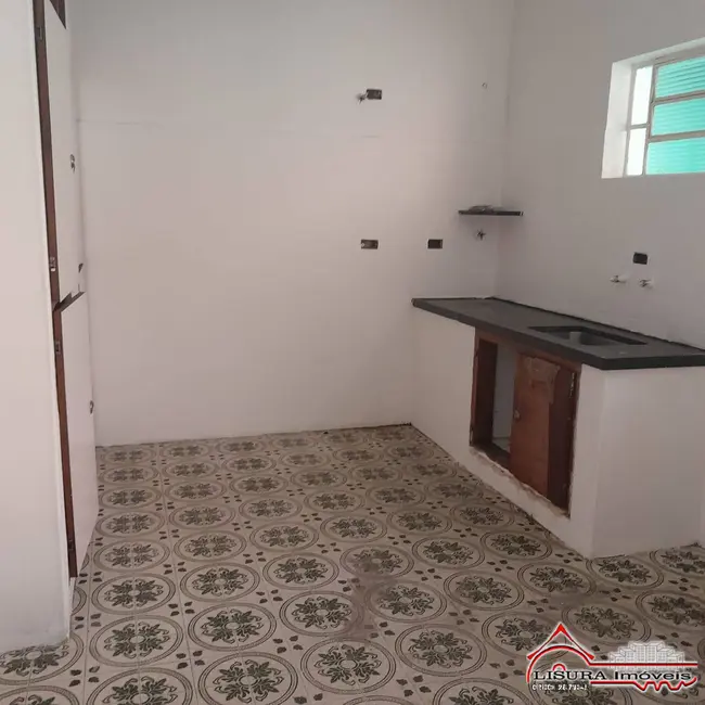 Foto 4 de Casa com 2 quartos para alugar, 60m2 em Centro, Jacarei - SP