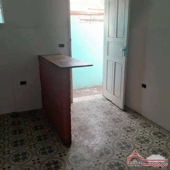 Foto 7 de Casa com 2 quartos para alugar, 60m2 em Centro, Jacarei - SP