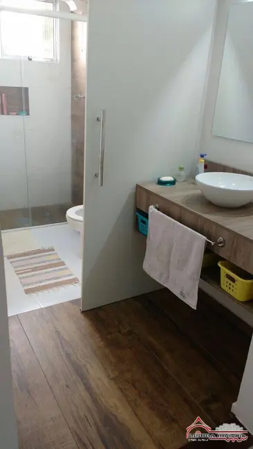 Foto 9 de Casa com 3 quartos à venda, 200m2 em Centro, Jacarei - SP