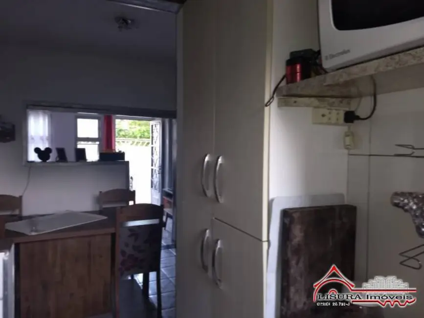 Foto 6 de Casa com 2 quartos à venda, 114m2 em Jardim das Indústrias, Jacarei - SP