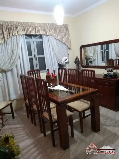 Foto 4 de Casa com 3 quartos à venda, 215m2 em Jardim Mesquita, Jacarei - SP