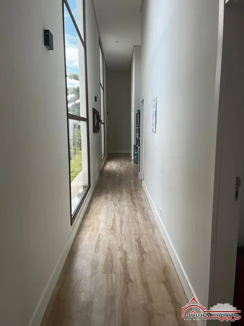 Casa de Condomínio com 3 quartos para alugar, 300m2 em Condomínio Residencial Mirante do Vale, Jacarei - SP - imagem 7 Foto 7 de Casa de Condomínio com 3 quartos para alugar, 300m2 em Condomínio Residencial Mirante do Vale, Jacarei - SP