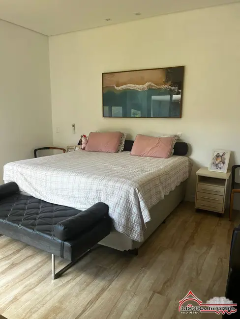 Casa de Condomínio com 3 quartos para alugar, 300m2 em Condomínio Residencial Mirante do Vale, Jacarei - SP - imagem 8 Foto 8 de Casa de Condomínio com 3 quartos para alugar, 300m2 em Condomínio Residencial Mirante do Vale, Jacarei - SP