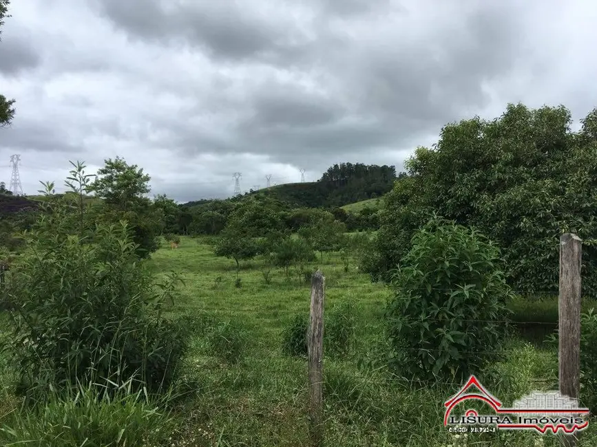 Foto 3 de Terreno / Lote à venda, 9800m2 em Santa Branca - SP