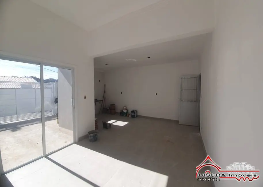 Foto 3 de Casa com 2 quartos à venda, 75m2 em Jacarei - SP