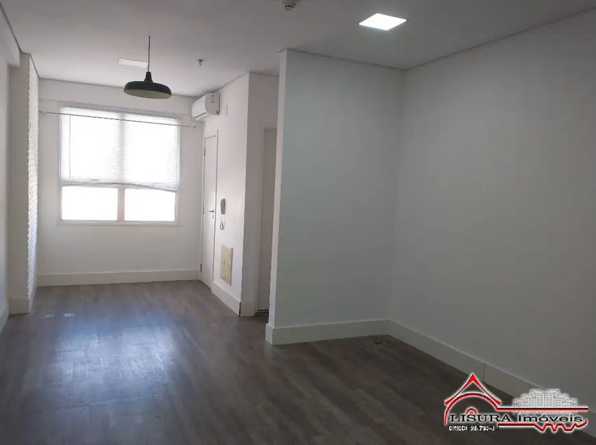 Sala Comercial para alugar, 28m2 em Centro, Jacarei - SP - imagem 2 Foto 2 de Sala Comercial para alugar, 28m2 em Centro, Jacarei - SP