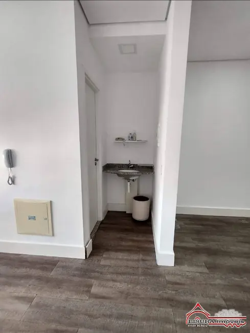 Sala Comercial para alugar, 28m2 em Centro, Jacarei - SP - imagem 4 Foto 4 de Sala Comercial para alugar, 28m2 em Centro, Jacarei - SP