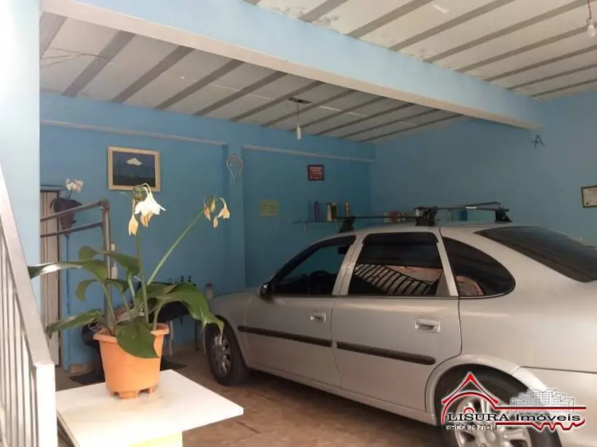 Casa com 2 quartos à venda, 155m2 em Jardim Alvorada, Jacarei - SP - imagem 2 Foto 2 de Casa com 2 quartos à venda, 155m2 em Jardim Alvorada, Jacarei - SP