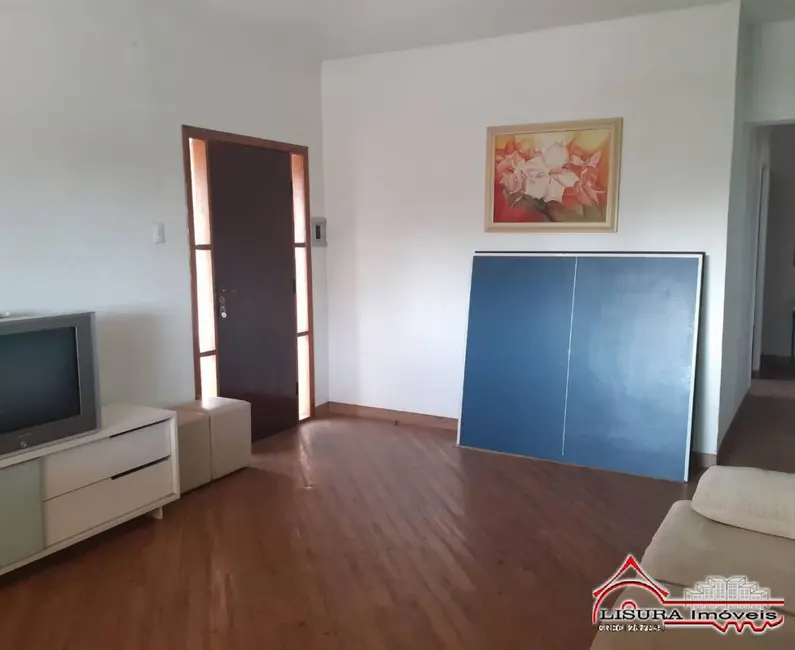 Foto 8 de Chácara com 3 quartos à venda, 156m2 em Chácaras Santa Maria, Jacarei - SP