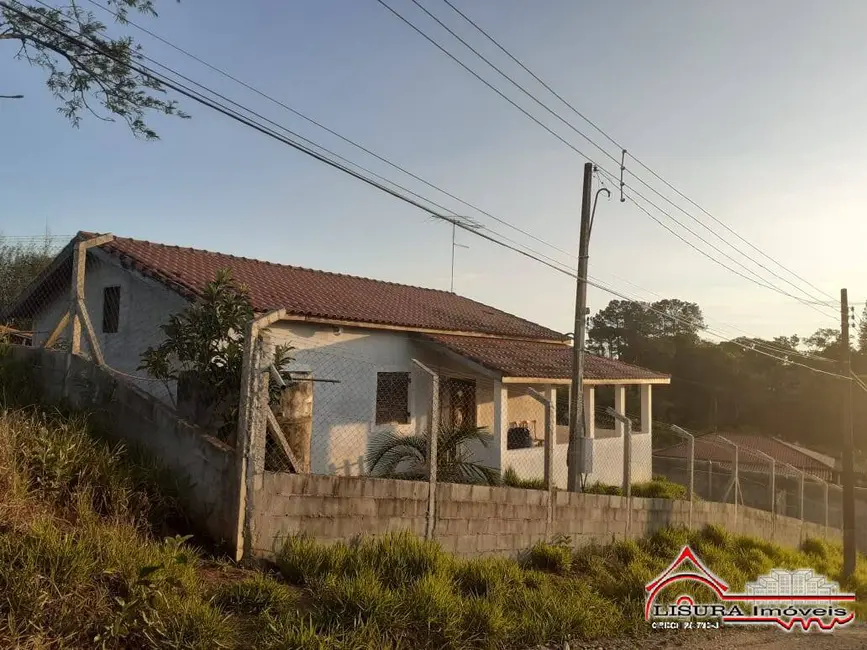 Foto 3 de Chácara com 3 quartos à venda, 156m2 em Chácaras Santa Maria, Jacarei - SP