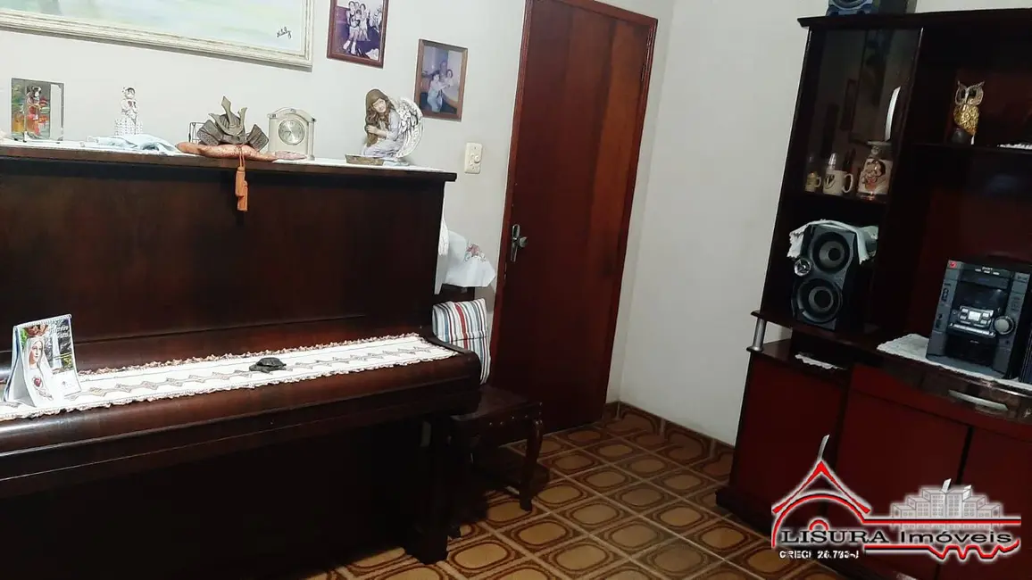 Foto 5 de Casa com 3 quartos à venda, 157m2 em Centro, Jacarei - SP