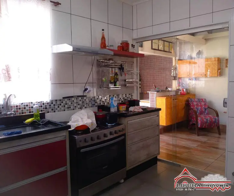 Foto 6 de Casa com 4 quartos à venda, 200m2 em Jardim Califórnia, Jacarei - SP