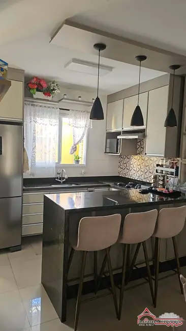 Foto 2 de Casa de Condomínio com 2 quartos à venda, 70m2 em Jacarei - SP