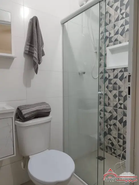 Casa com 1 quarto para alugar, 14m2 em Centro, Jacarei - SP - imagem 8 Foto 8 de Casa com 1 quarto para alugar, 14m2 em Centro, Jacarei - SP