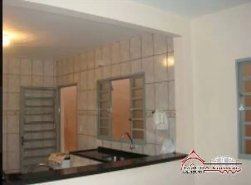 Foto 2 de Casa com 2 quartos à venda, 100m2 em Parque Santo Antônio, Jacarei - SP