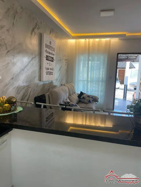 Foto 5 de Casa de Condomínio com 2 quartos à venda, 66m2 em Jardim Colônia, Jacarei - SP