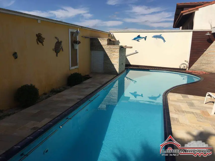 Foto 1 de Casa com 4 quartos à venda, 208m2 em Jacarei - SP