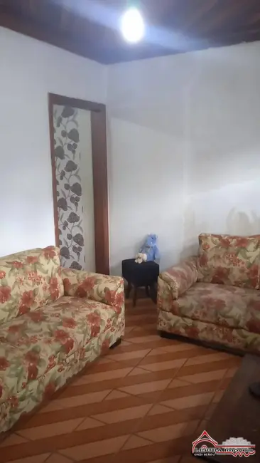 Foto 6 de Casa com 2 quartos à venda, 180m2 em Parque Santo Antônio, Jacarei - SP