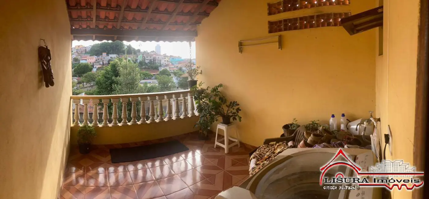 Foto 4 de Casa com 2 quartos à venda, 180m2 em Parque Santo Antônio, Jacarei - SP