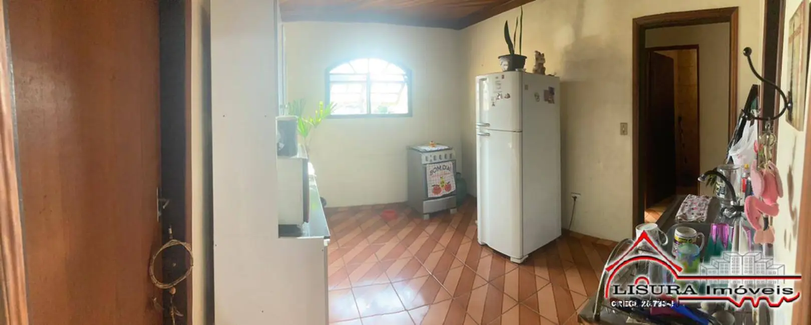 Foto 8 de Casa com 2 quartos à venda, 180m2 em Parque Santo Antônio, Jacarei - SP
