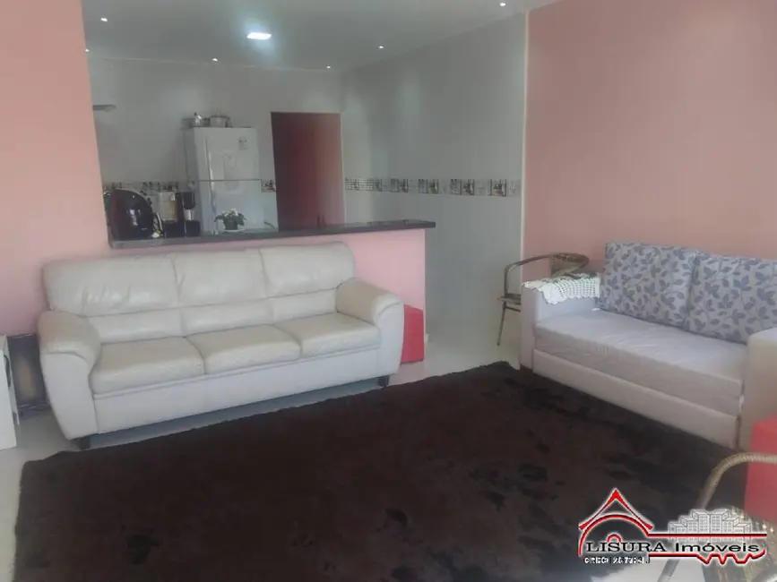 Foto 2 de Casa com 5 quartos à venda, 232m2 em Centro, Jacarei - SP