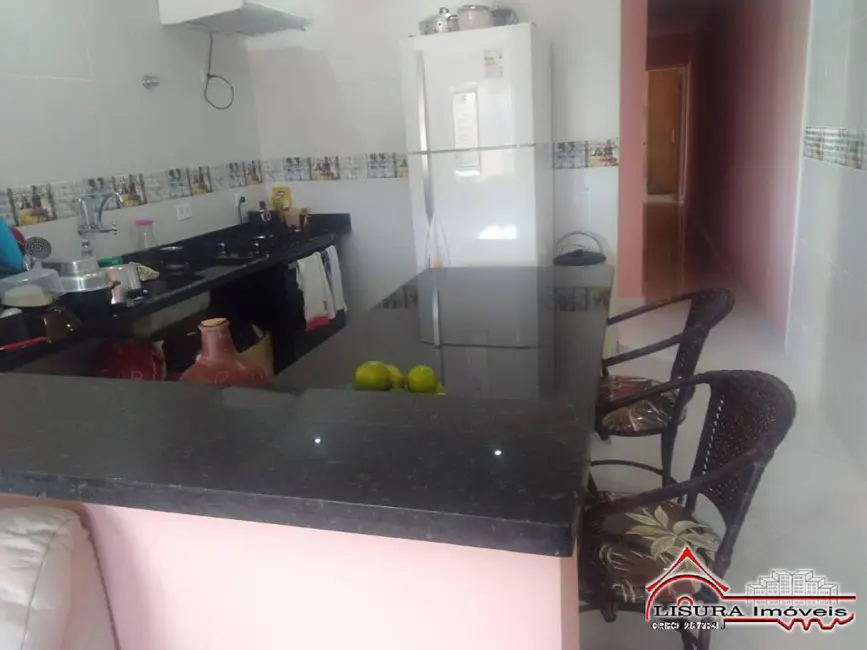 Foto 4 de Casa com 5 quartos à venda, 232m2 em Centro, Jacarei - SP