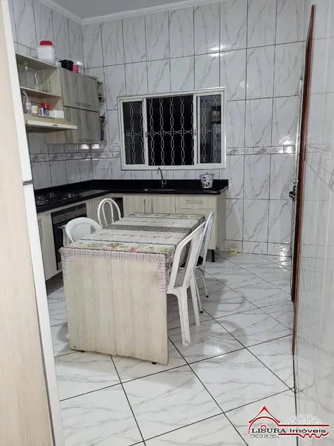 Foto 5 de Casa com 4 quartos à venda, 300m2 em Parque Santo Antônio, Jacarei - SP