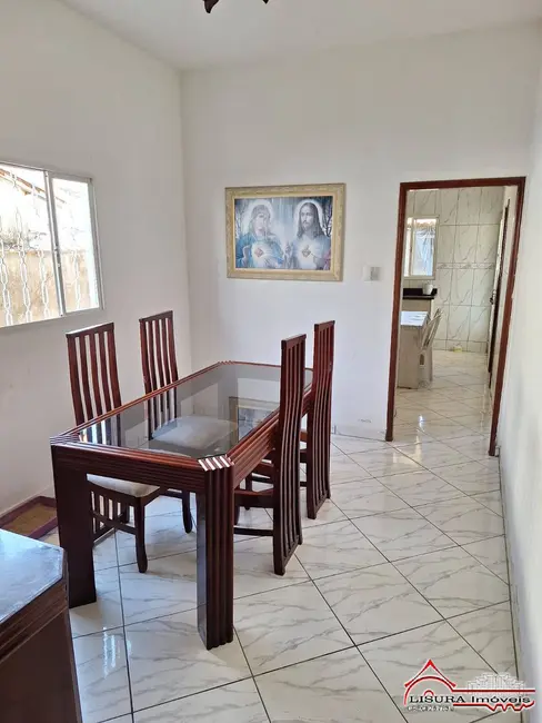 Foto 2 de Casa com 4 quartos à venda, 300m2 em Parque Santo Antônio, Jacarei - SP