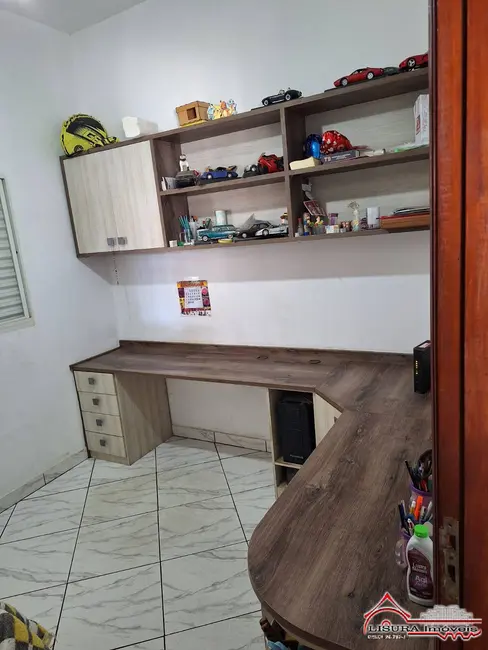 Foto 8 de Casa com 4 quartos à venda, 300m2 em Parque Santo Antônio, Jacarei - SP