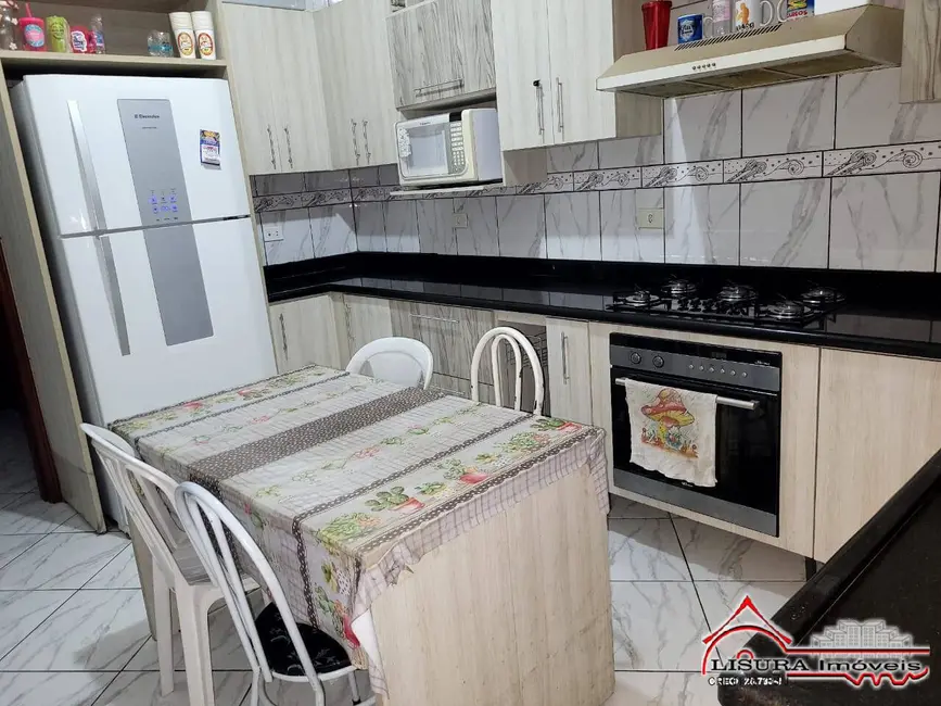 Foto 6 de Casa com 4 quartos à venda, 300m2 em Parque Santo Antônio, Jacarei - SP