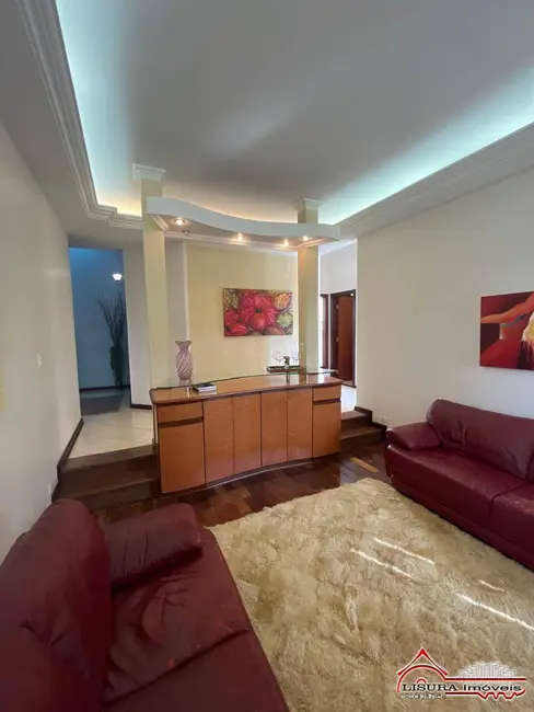 Foto 3 de Casa de Condomínio com 3 quartos à venda, 250m2 em Jacarei - SP