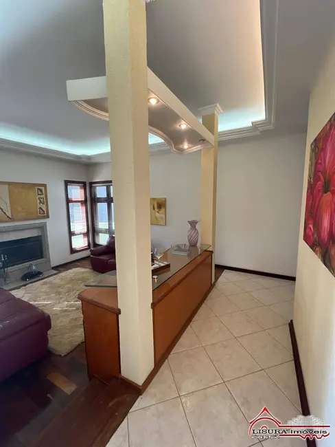 Foto 9 de Casa de Condomínio com 3 quartos à venda, 250m2 em Jacarei - SP