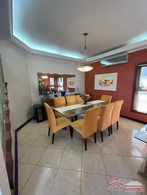 Foto 8 de Casa de Condomínio com 3 quartos à venda, 250m2 em Jacarei - SP