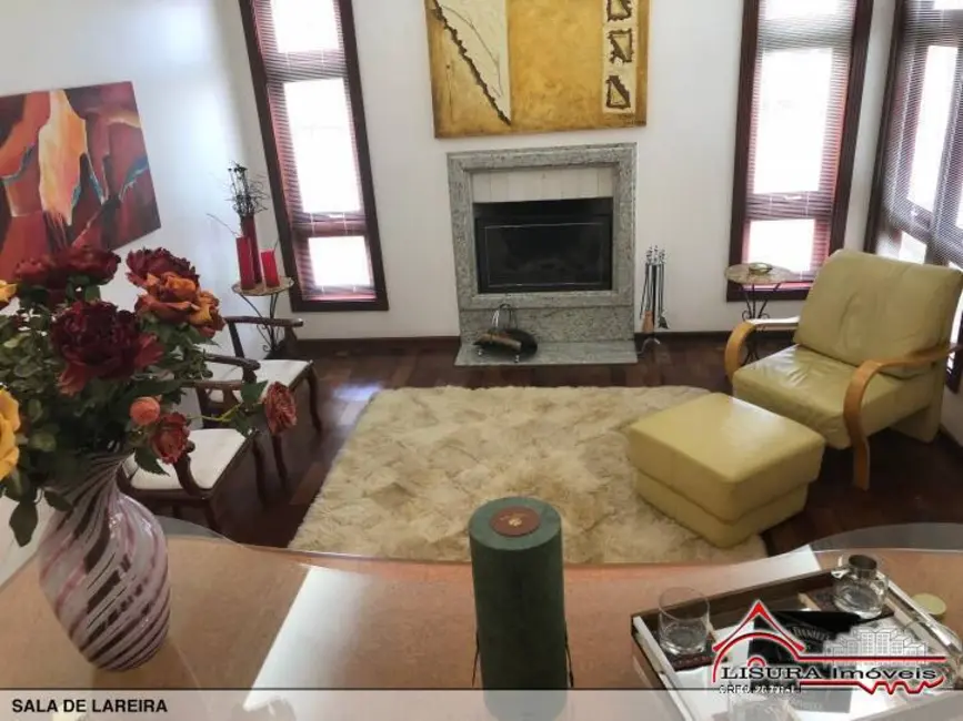 Foto 5 de Casa de Condomínio com 3 quartos à venda, 250m2 em Jacarei - SP